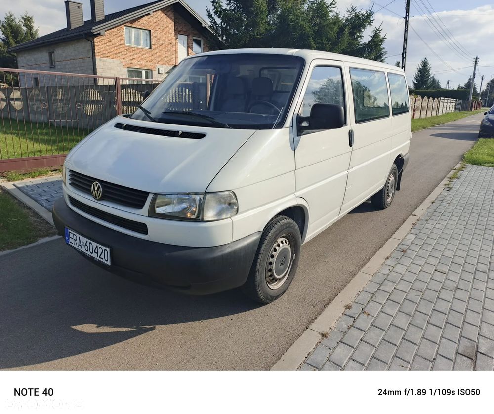 Volkswagen Transporter - 1