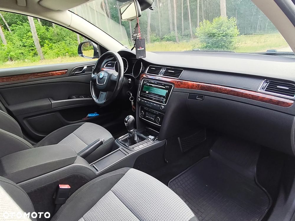 Skoda Superb 2.0 TDI Green tec Exclusive - 14