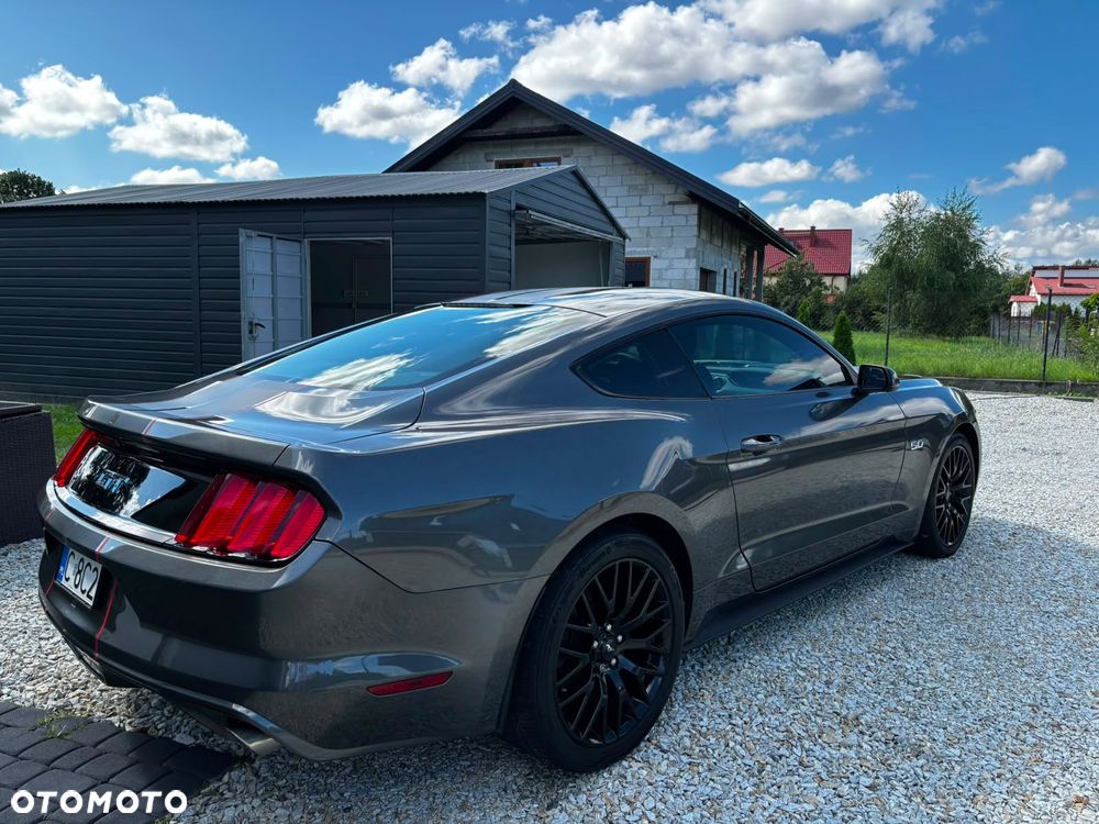 Ford Mustang - 16