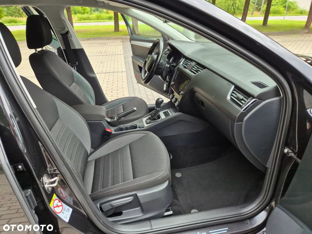 Skoda Octavia 1.6 TDI DSG Ambition - 33