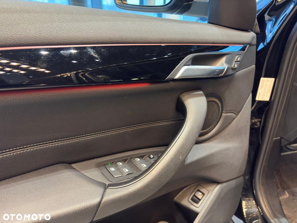 BMW X1 xDrive20i Sport Line sport - 14