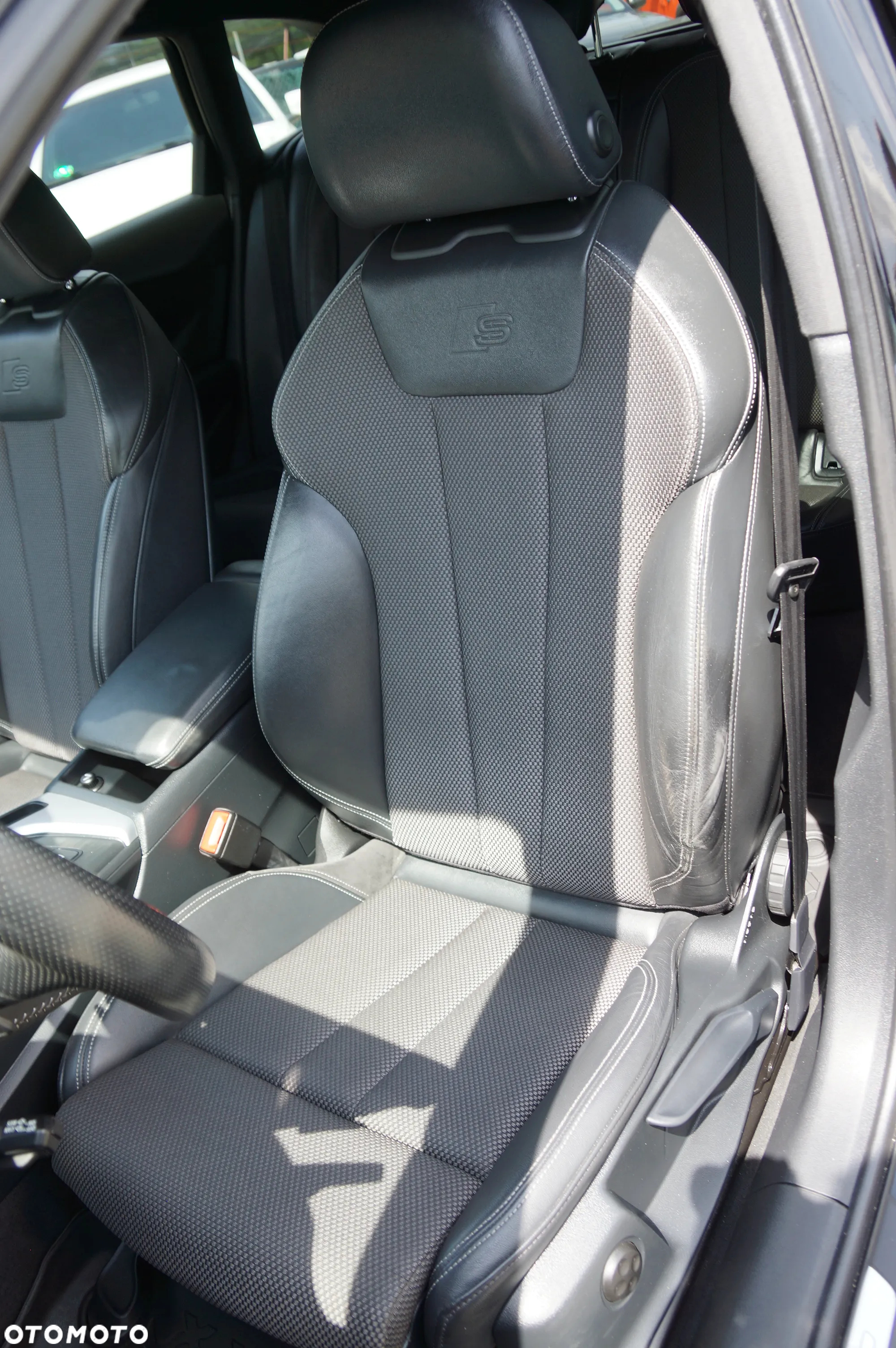 Audi A4 2.0 TDI S tronic - 29
