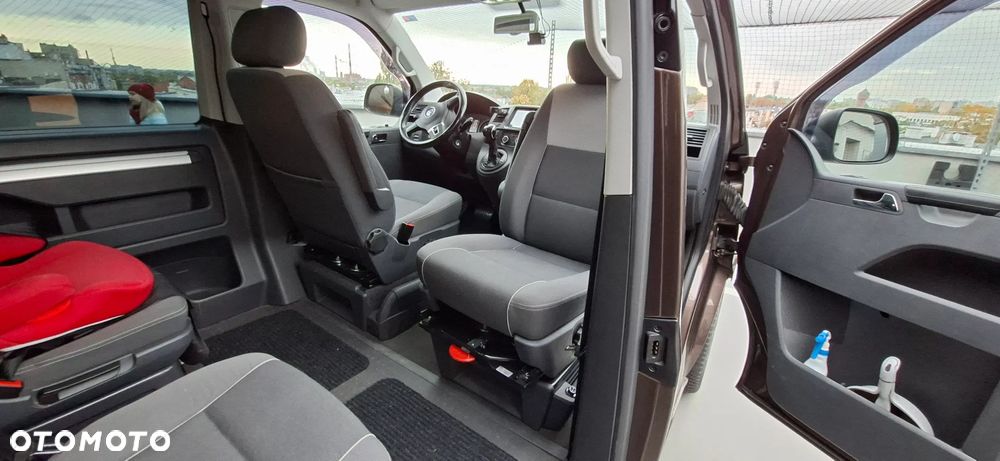 Volkswagen Multivan - 14