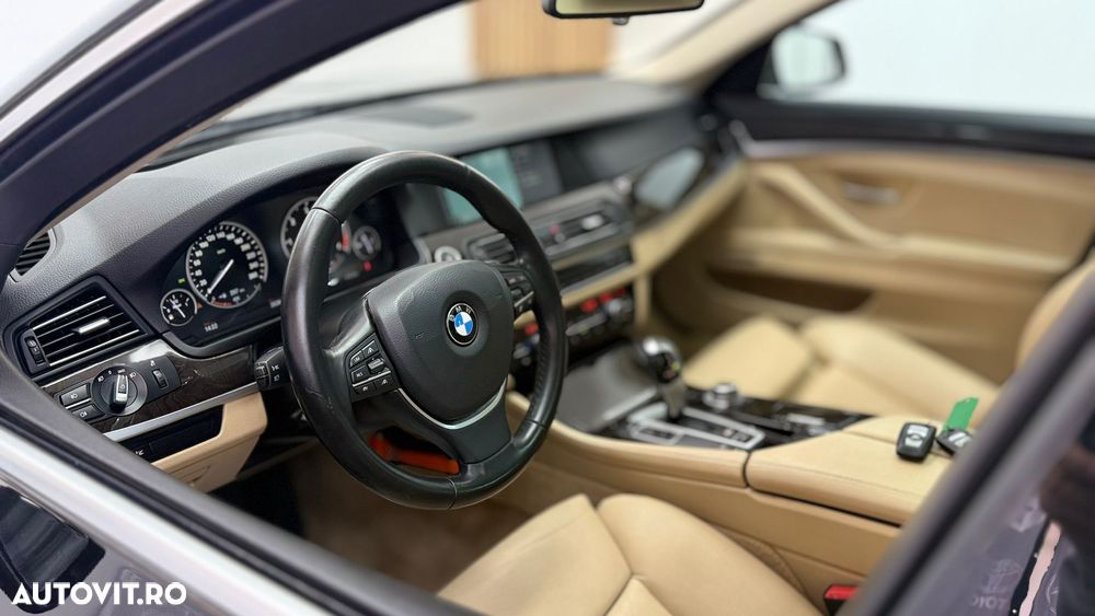 BMW Seria 5 530d Sport-Aut. - 23