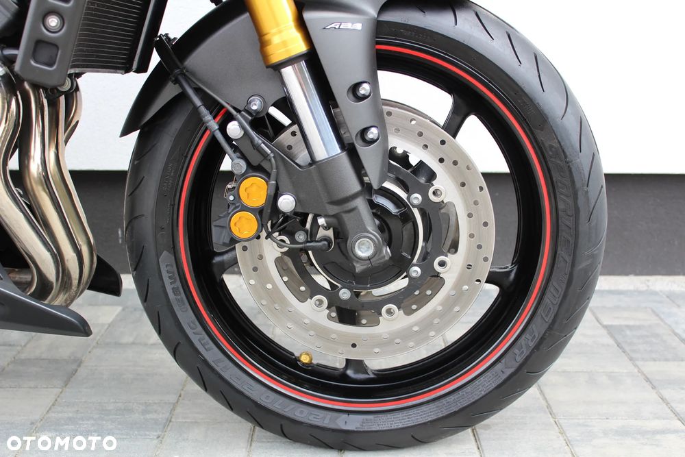 Yamaha FZ8 - 19