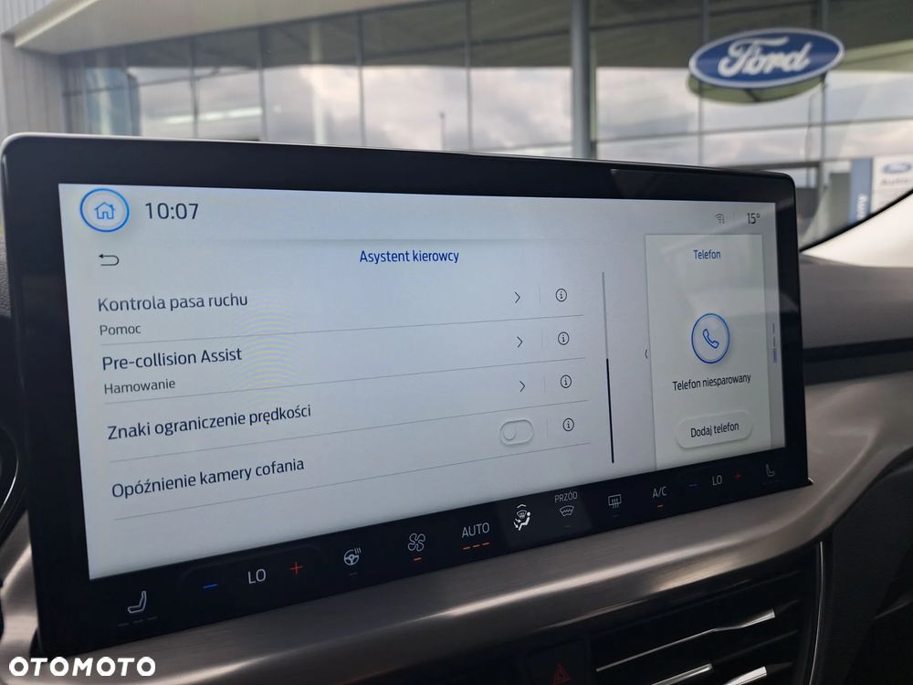 Ford Focus 1.0 EcoBoost Titanium X - 24