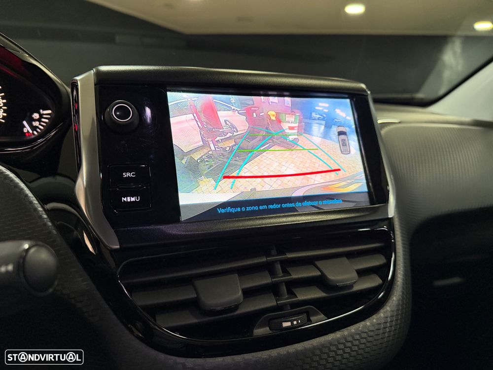 Peugeot 2008 1.2 PureTech Style - 6