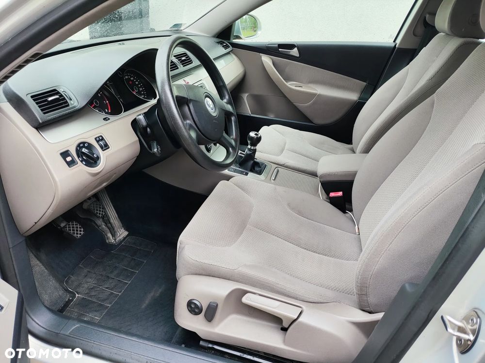 Volkswagen Passat 1.4 TSI Comfortline - 11