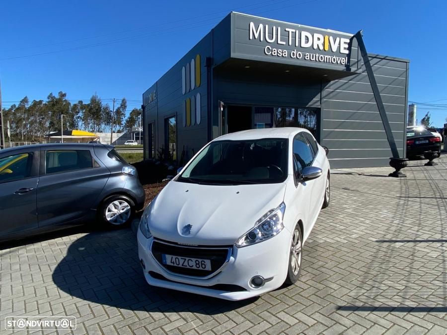 Peugeot 208 e-HDi 92 Stop&Start Style - 1