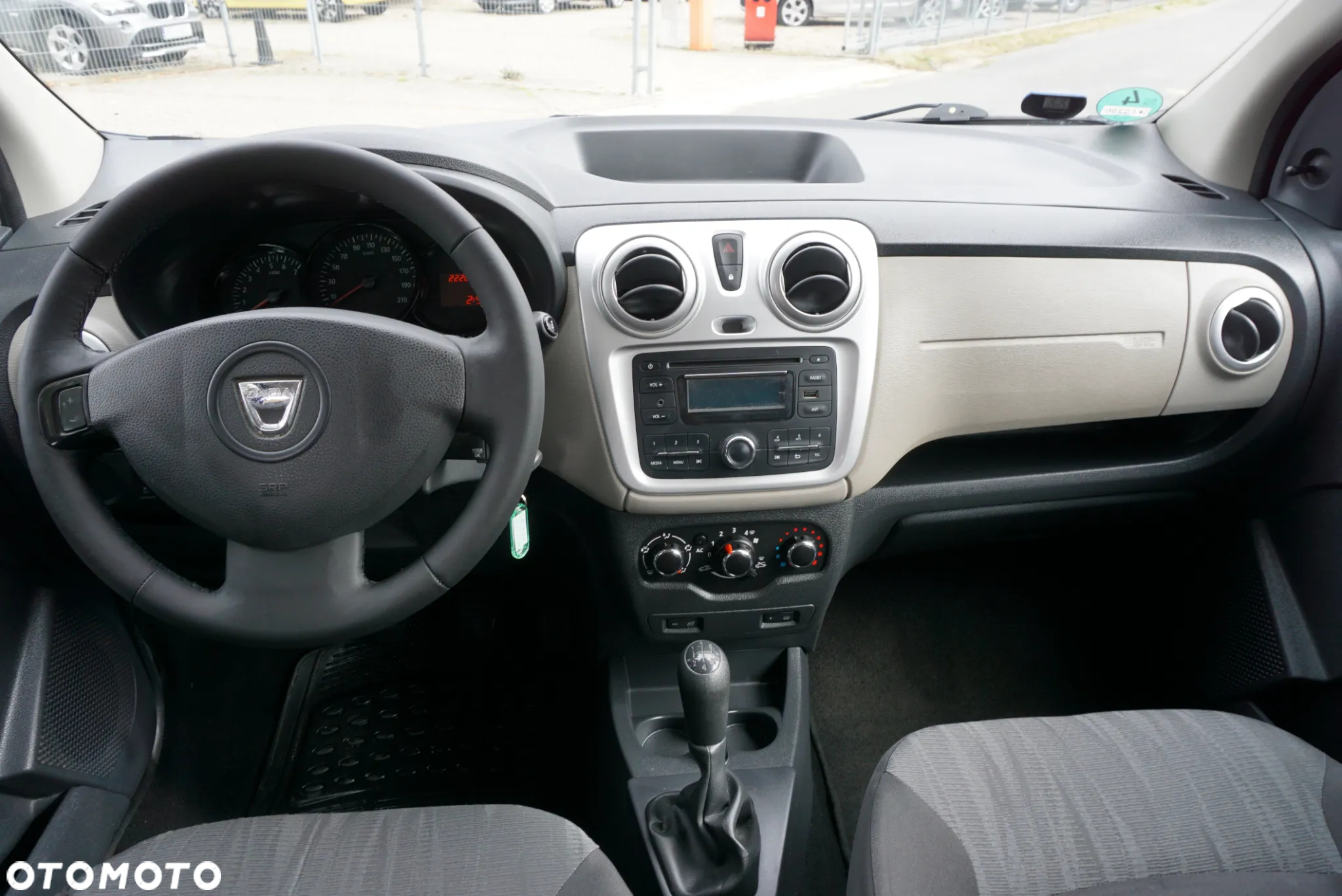 Dacia Lodgy 1.6 MPI 85 Ambiance - 13