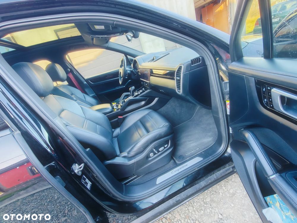 Porsche Cayenne E-Hybrid Platinum Edition - 19