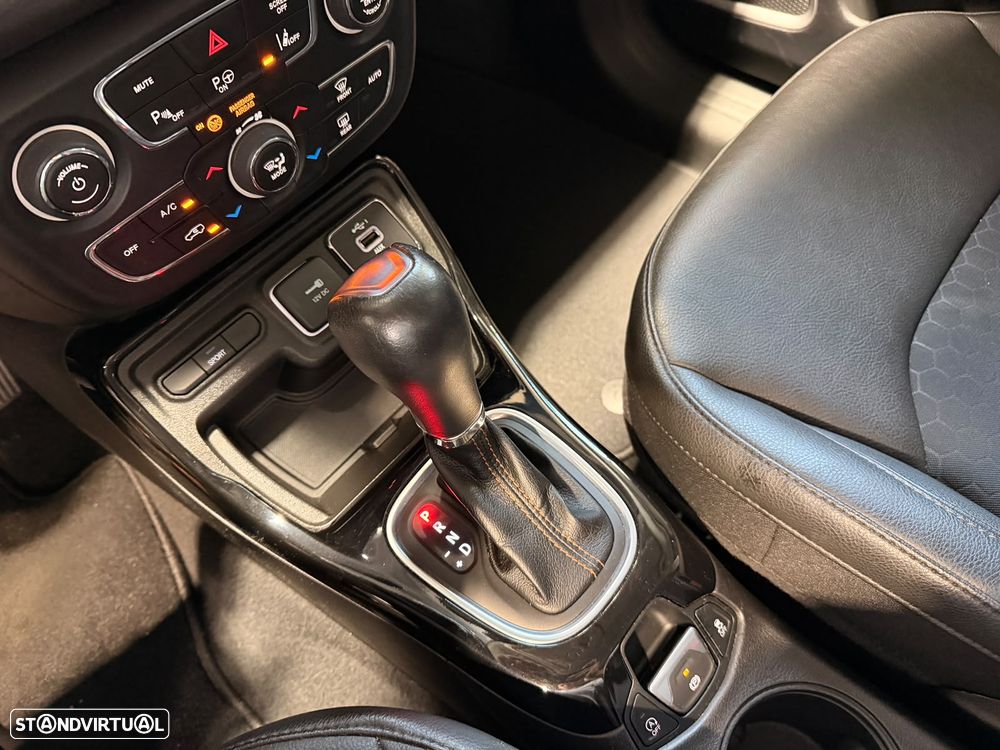 Jeep Compass 1.3 T Limited DCT - 16