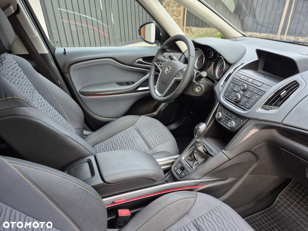 Opel Zafira 1.4 T Cosmo - 27