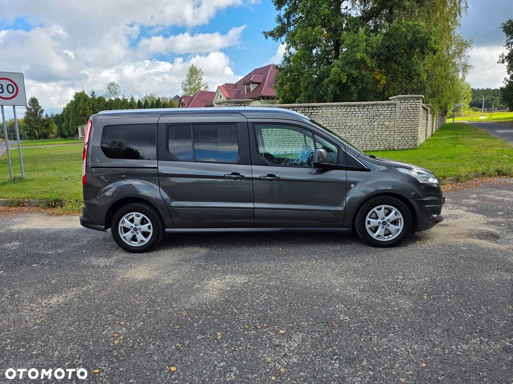 Ford Tourneo Connect Grand - 23