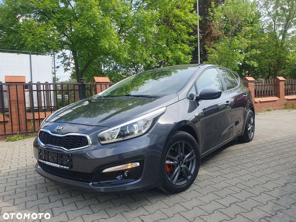 Kia Ceed 1.6 GDI ISG Dream Team Edition