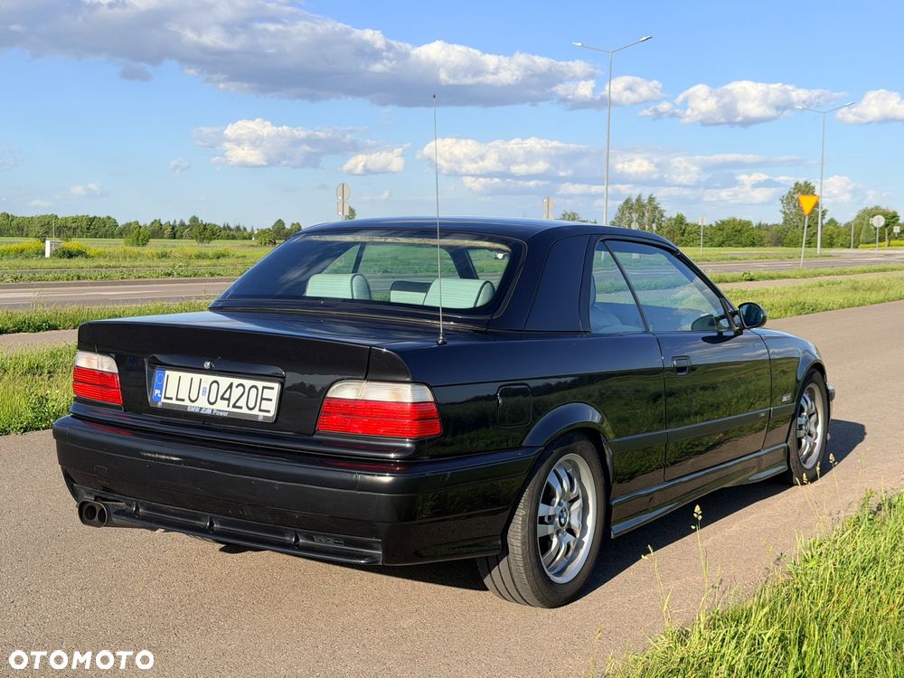 BMW Seria 3 320i - 4