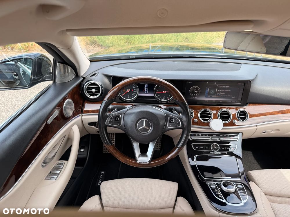 Mercedes-Benz Klasa E 220 d 4-Matic 9G-TRONIC - 4