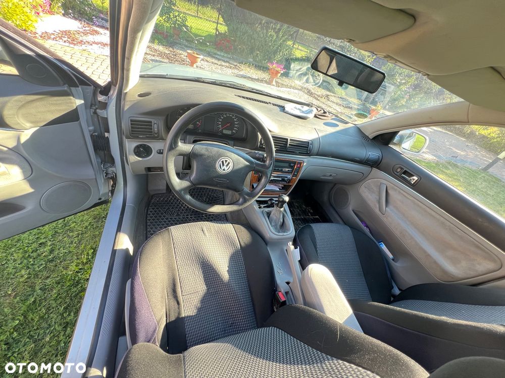 Volkswagen Passat - 3