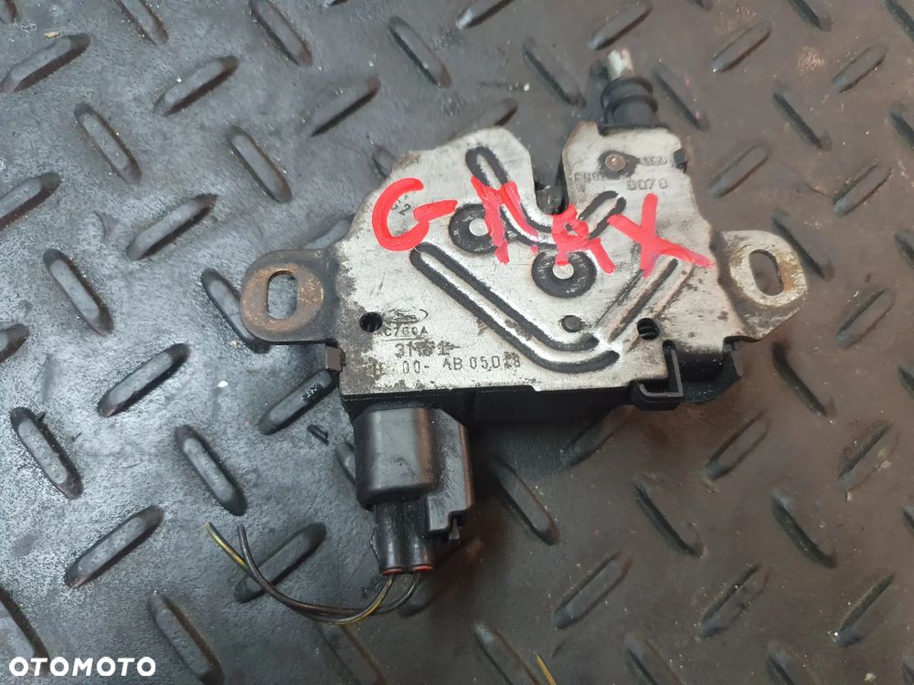 ZAMEK MASKI PRZÓD FORD FOCUS C-MAX Minivan 3M51-16700-AB 03-07 - 1