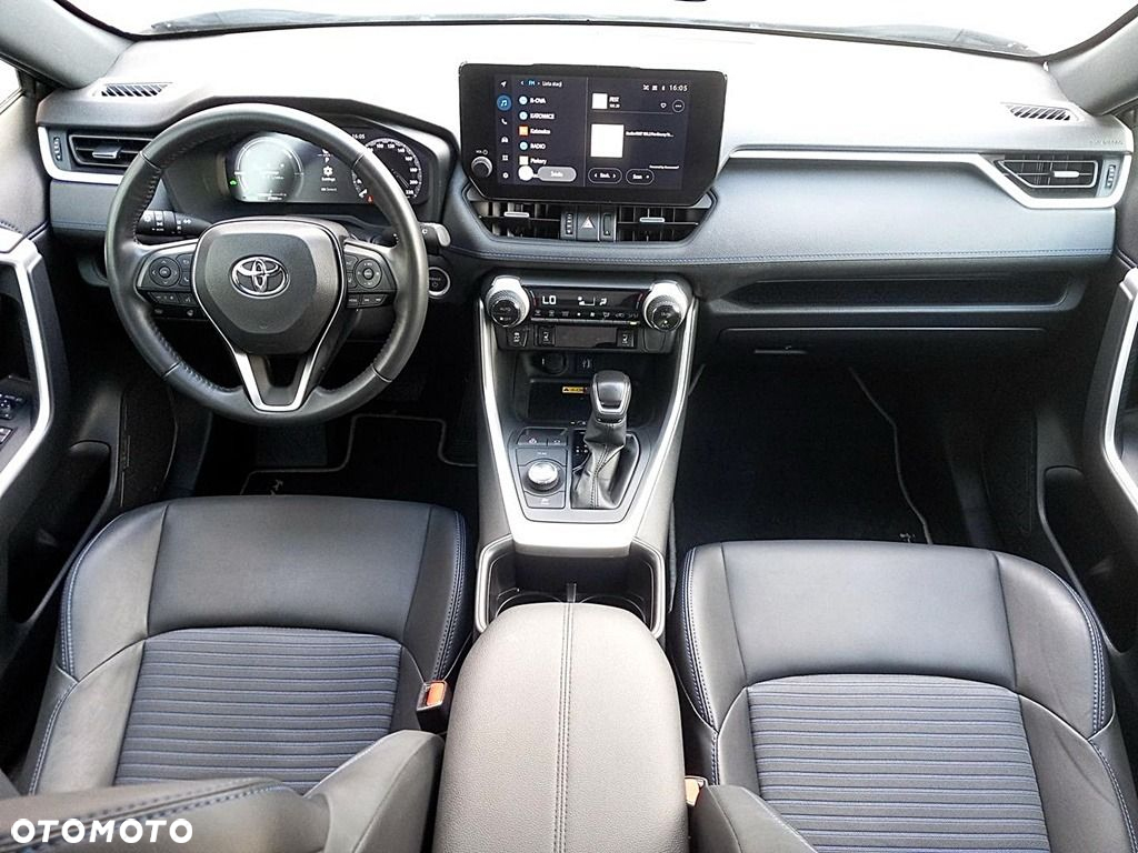 Toyota RAV4 - 8