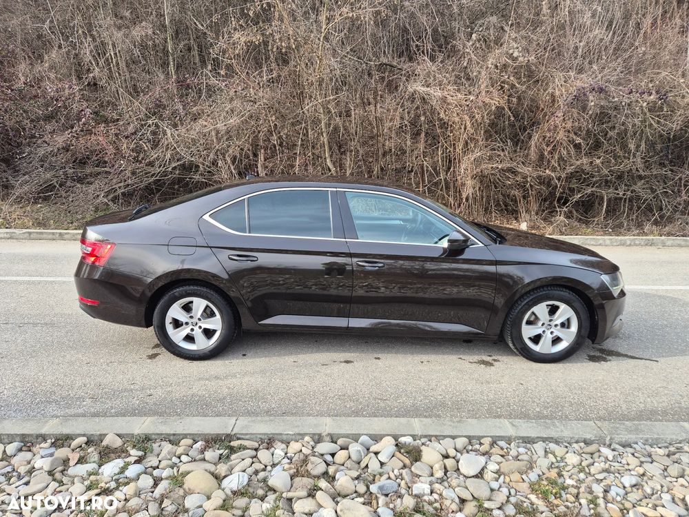 Skoda Superb 1.6 TDI DSG Style - 26