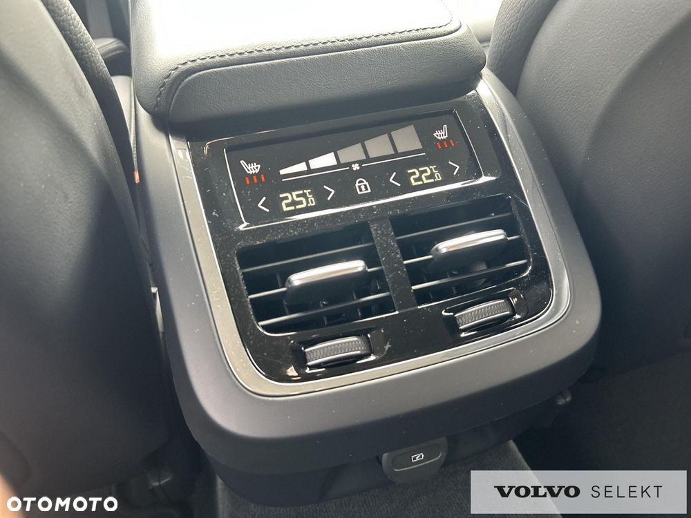 Volvo V60 Cross Country - 23