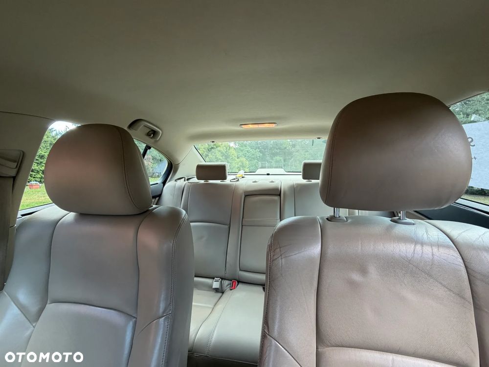 Toyota Avensis 2.0 Prestige - 13