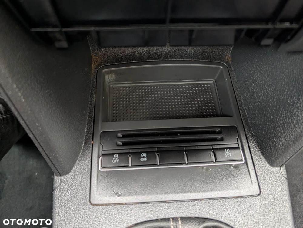 Volkswagen Touran - 30
