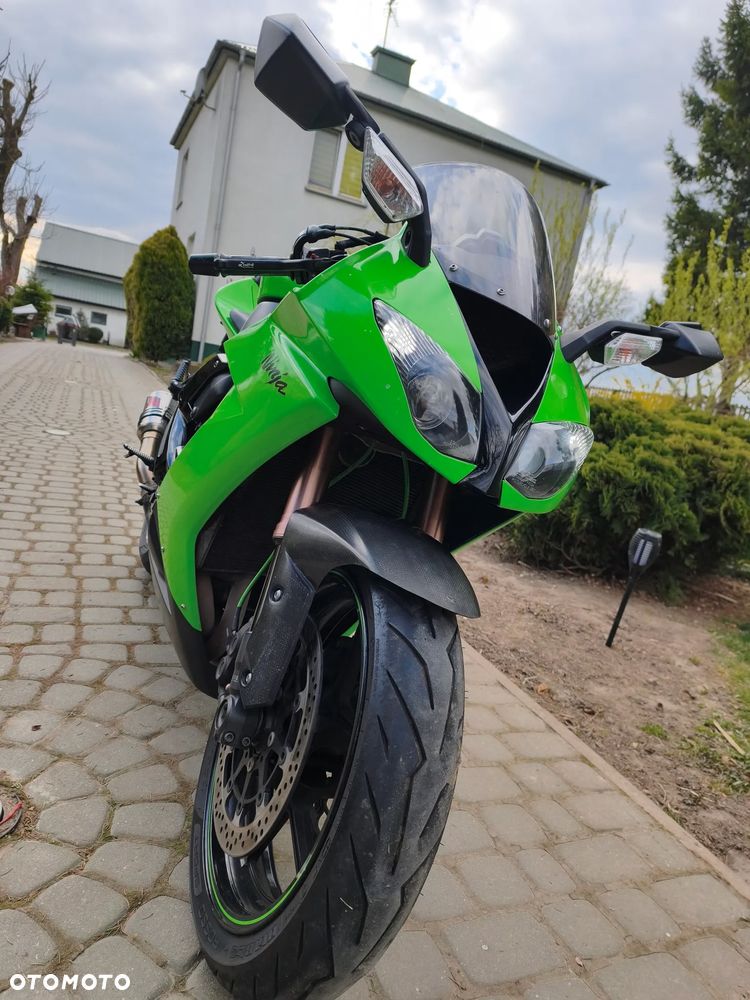 Kawasaki ZXR - 7