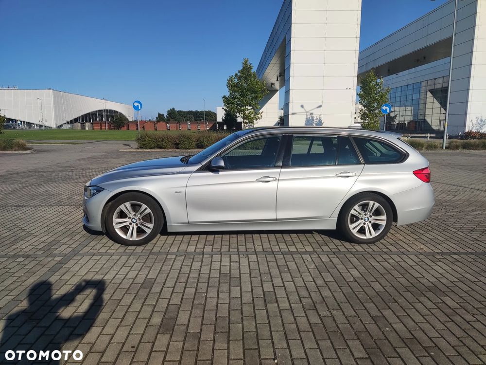 BMW Seria 3 320d Sport Line - 7