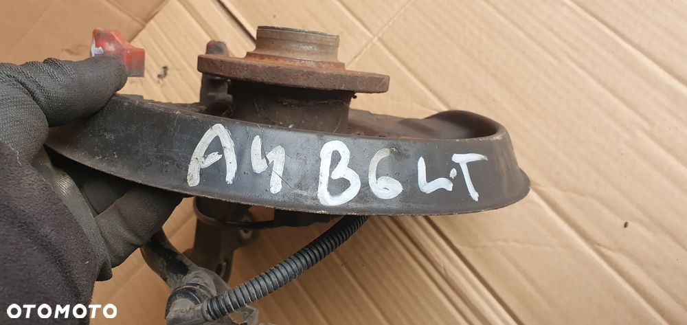 Zwrotnica piasta lewy tył tylna lewa Audi A4 B6 - 7