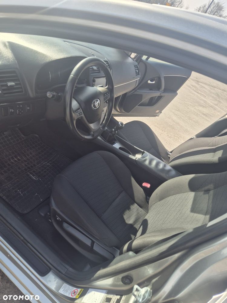 Toyota Avensis 2.0 D-4D Sol - 6