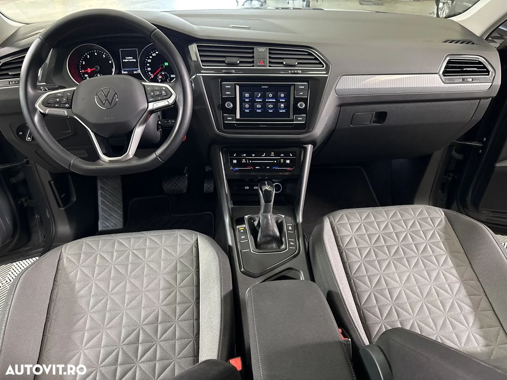 Volkswagen Tiguan - 10