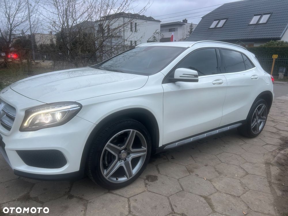Mercedes-Benz GLA 250 4Matic 7G-DCT AMG Line - 2