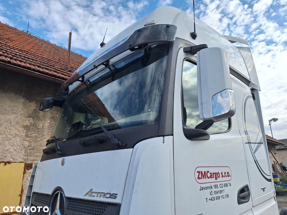 Versalift Actros 1845 - 27