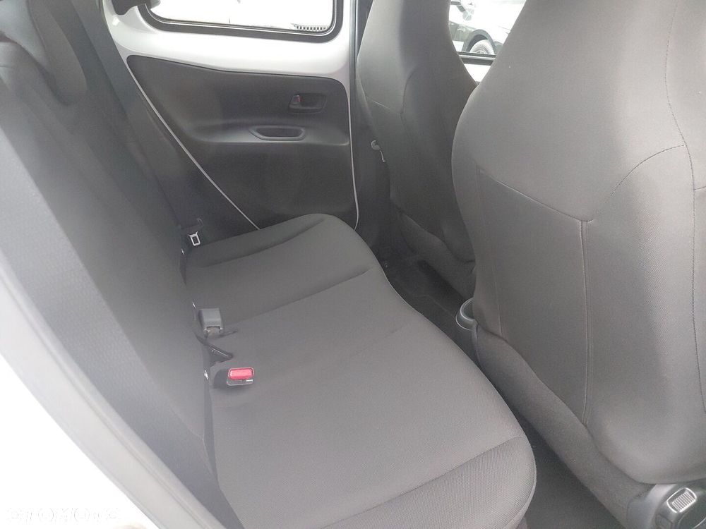 Toyota Aygo X - 10