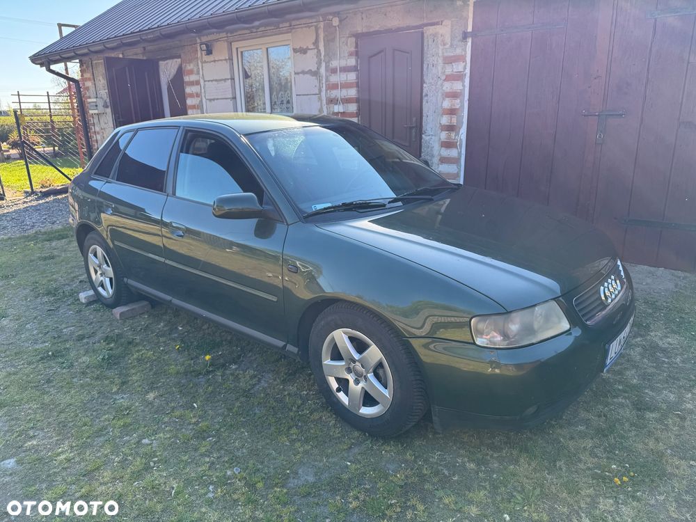Audi A3 Sportback 1.6 Ambiente - 17