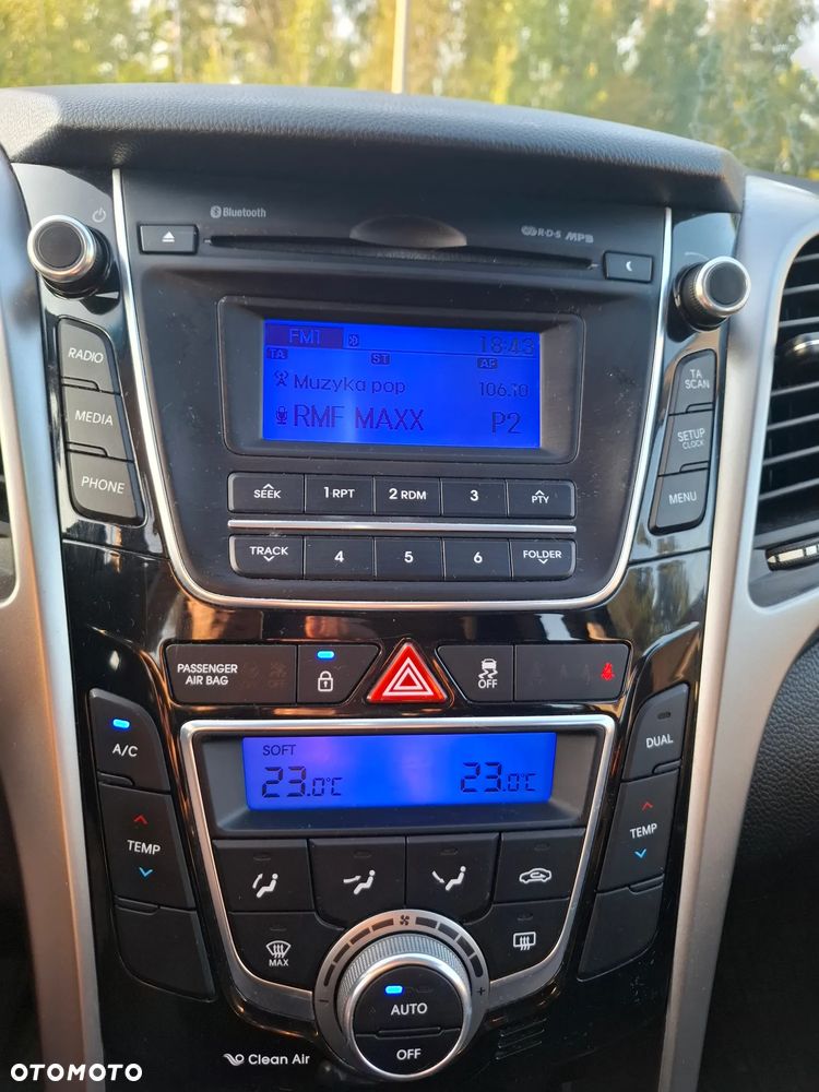 Hyundai i30 1.6 Comfort - 10