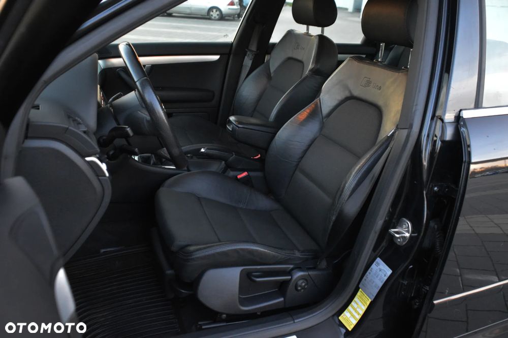 Audi A4 Limousine 2.0 T FSI quattro - 19