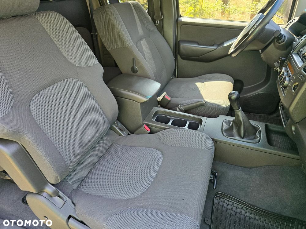 Nissan Navara 2.5 D Platinum - 26