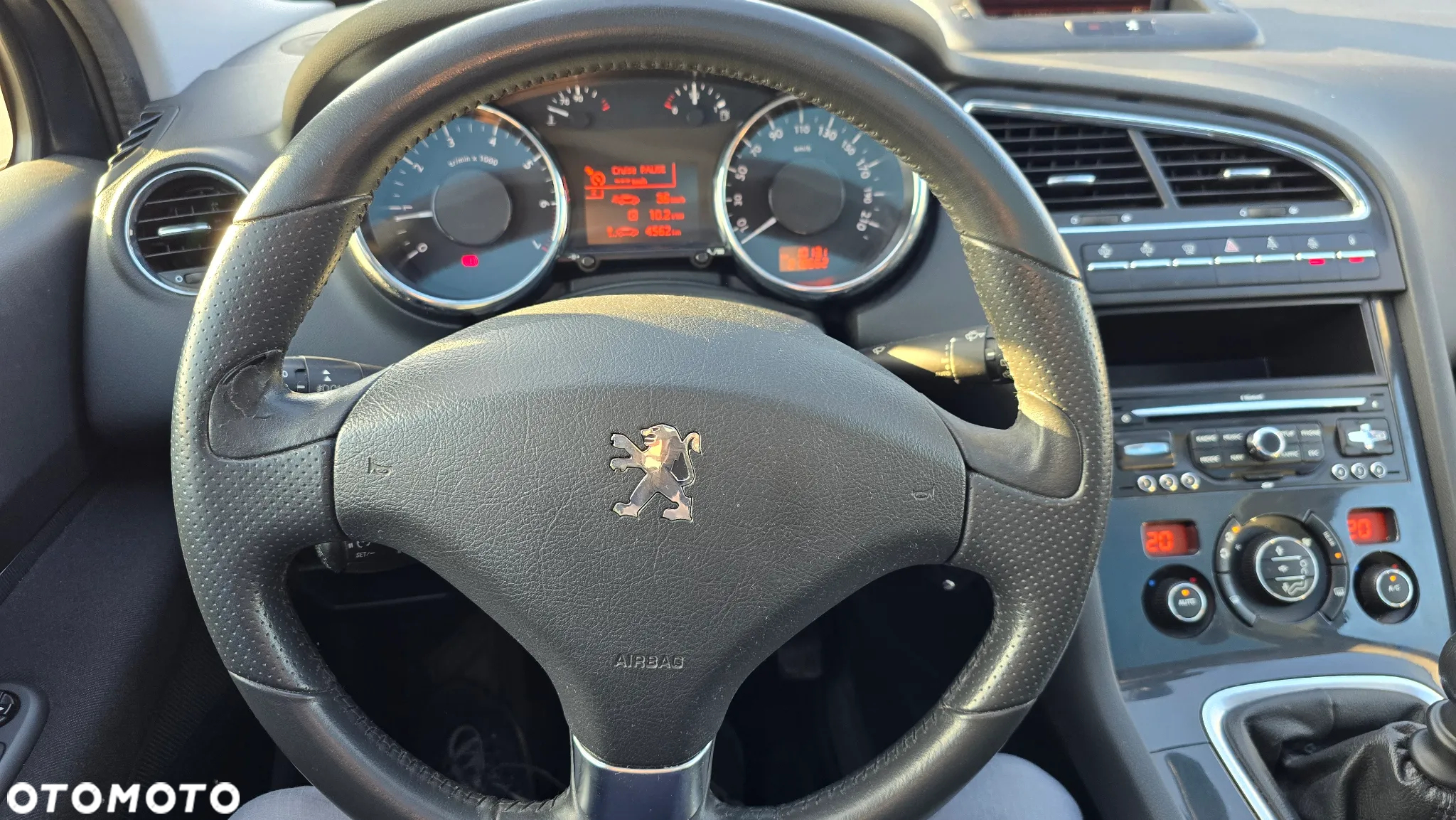 Peugeot 5008 1.6 THP Allure 7os - 16