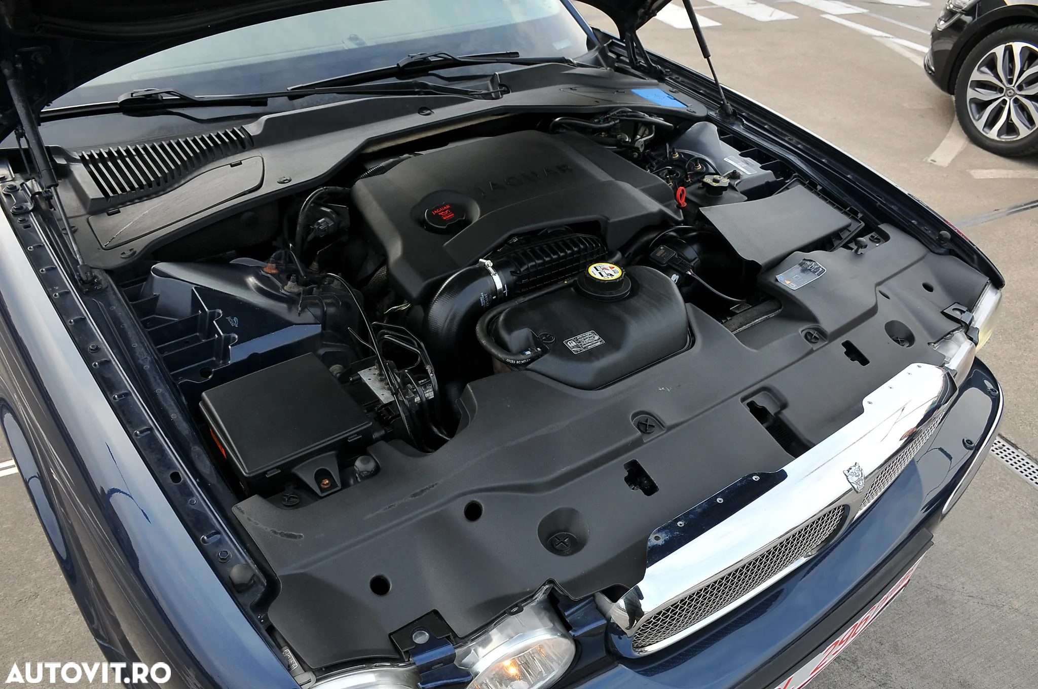 Jaguar XJ XJ6 2.7 Twin Turbo Diesel (LWB) Sovereign Last Edition - 25