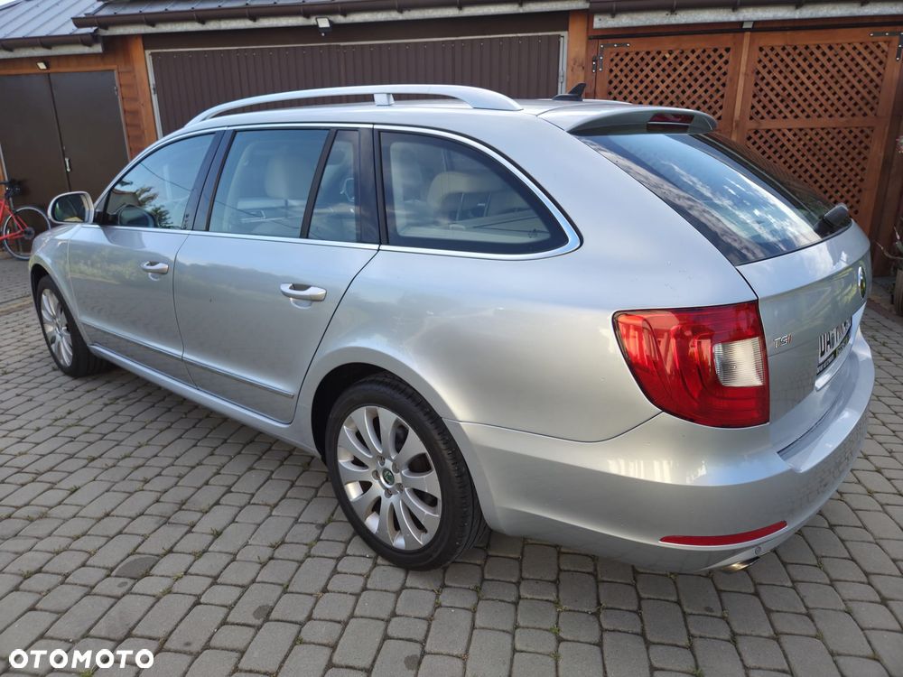 Skoda Superb 1.8 TSI DSG Exclusive - 17