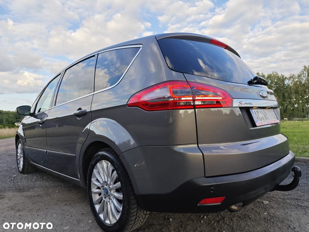 Ford S-Max - 11