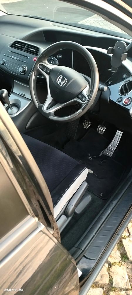 Honda Civic 2.2i-CTDi Sport - 11