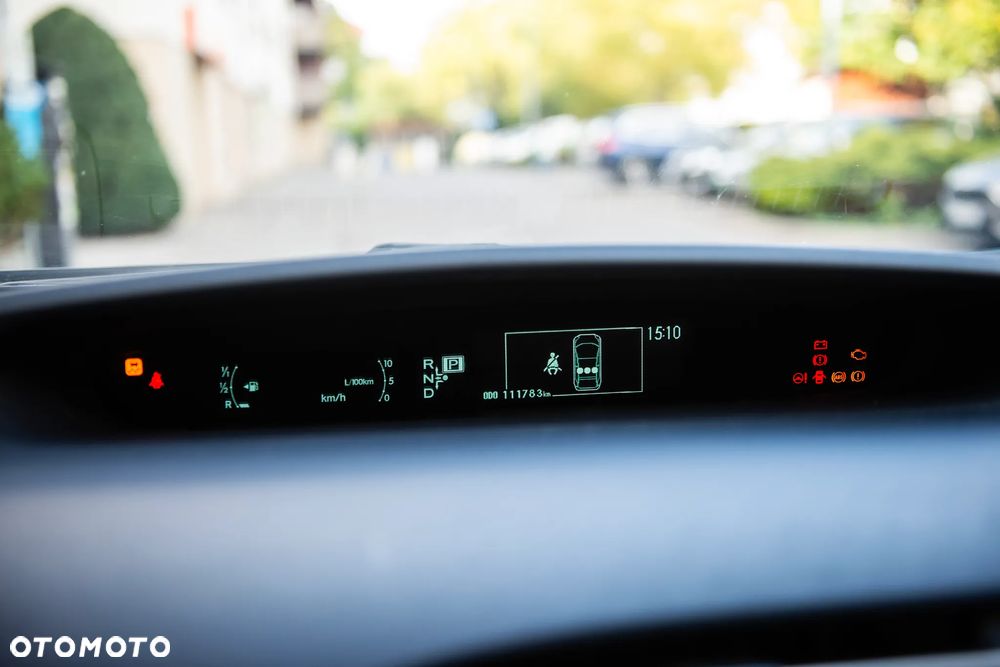 Toyota Prius (Hybrid) Executive - 30