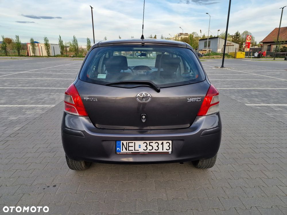 Toyota Yaris 1.0 Premium - 13