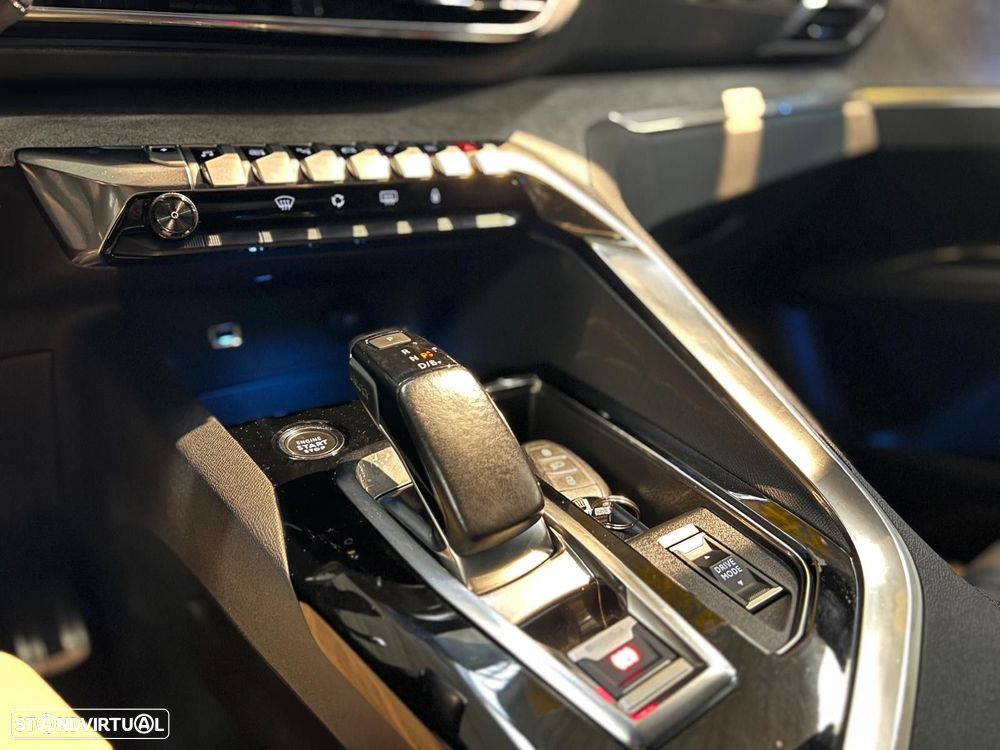 Peugeot 3008 1.6 Hybrid GT Pack e-EAT8 - 16