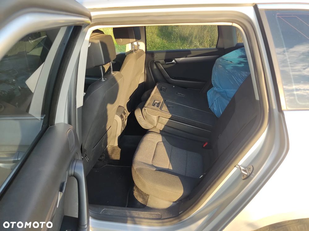 Volkswagen Passat 2.0 TDI DSG BlueMotion Technology Comfortline - 11