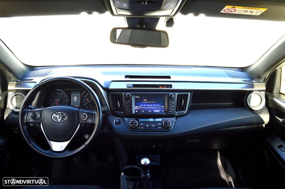 Toyota RAV4 2.0 D-4D 4x2 S&S Comfort - 22